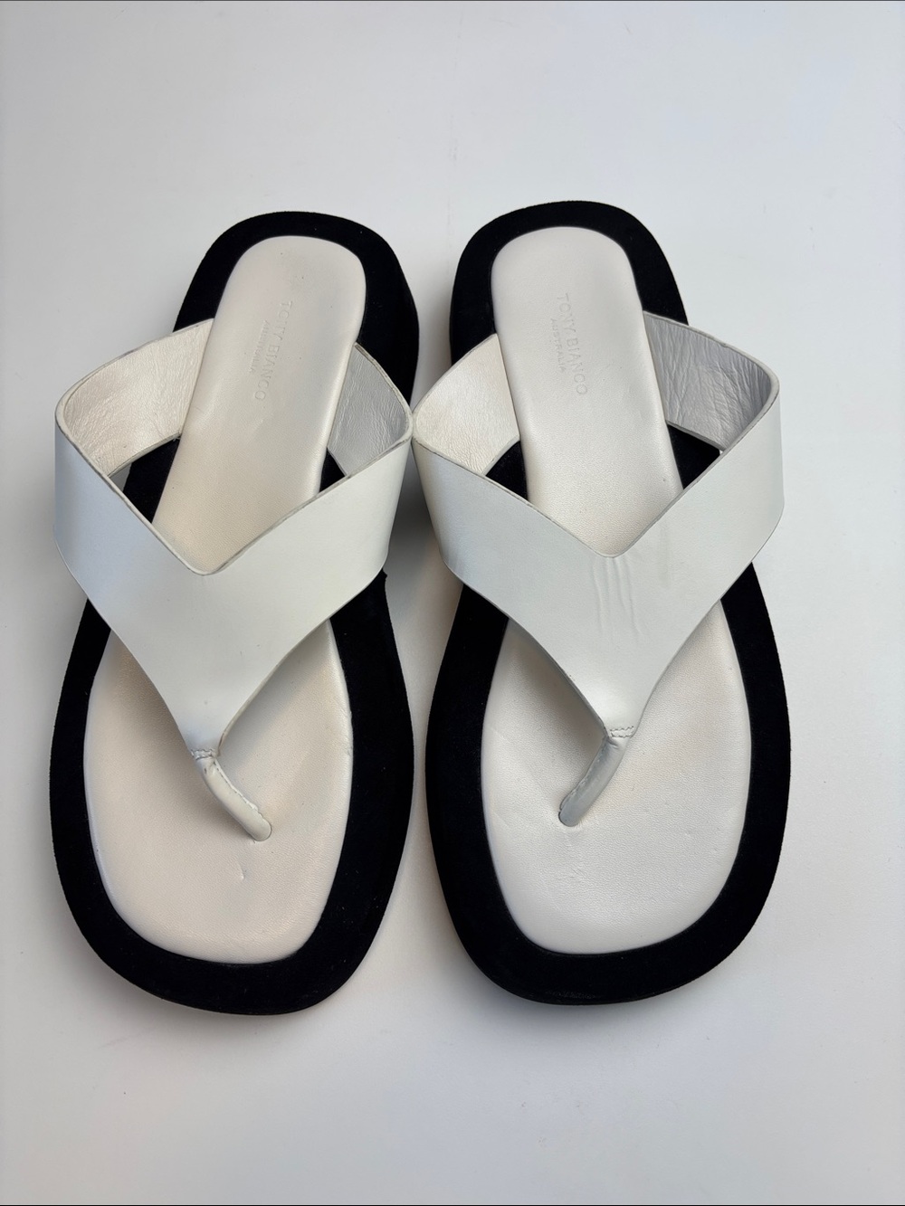 Tony Bianco Ives Thong Sandals White Women 9 Leather Platform Square Toe EUC